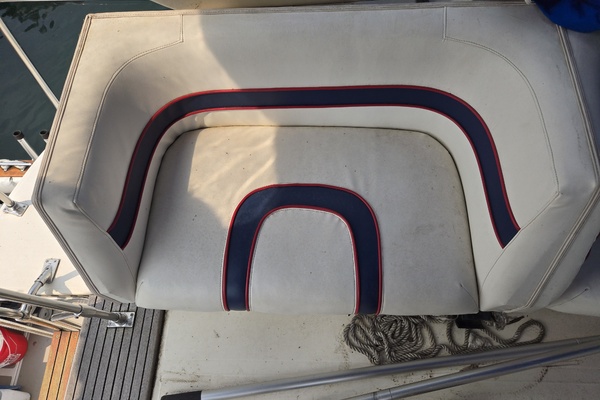 38ft Bayliner Yacht For Sale