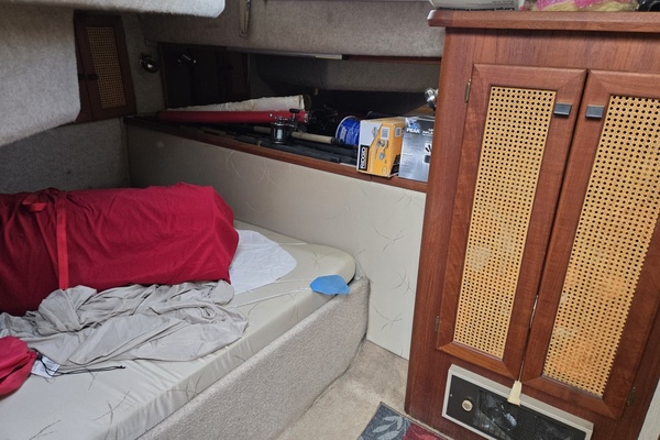 38ft Bayliner Yacht For Sale