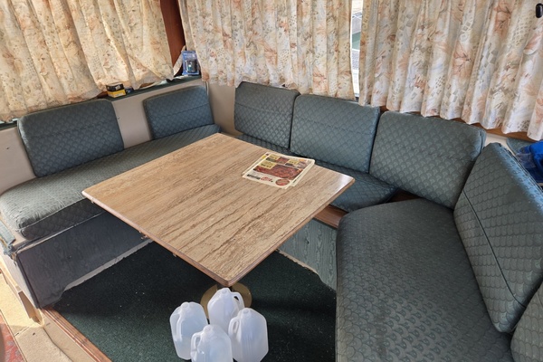 38ft Bayliner Yacht For Sale