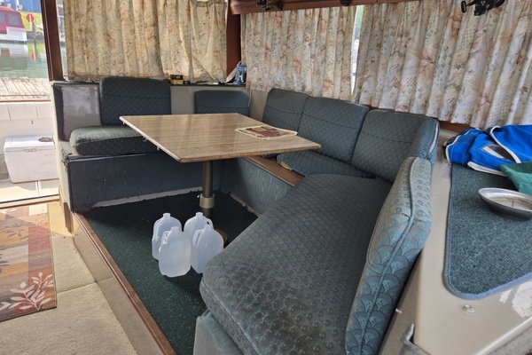 38ft Bayliner Yacht For Sale