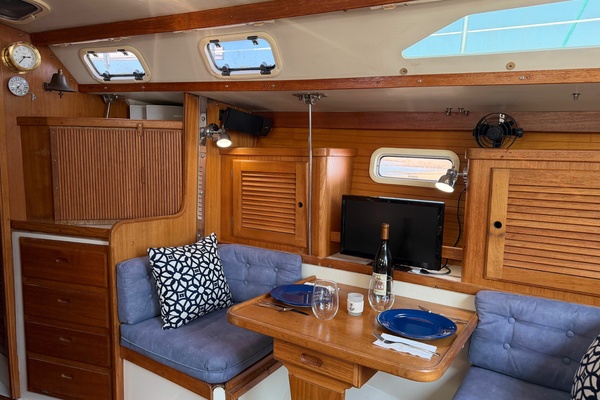 Magnolia 36ft Catalina Yacht For Sale