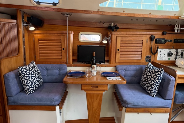 Magnolia 36ft Catalina Yacht For Sale