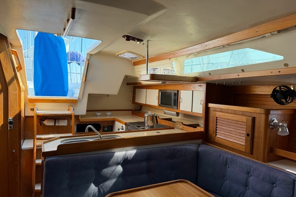 Magnolia 36ft Catalina Yacht For Sale