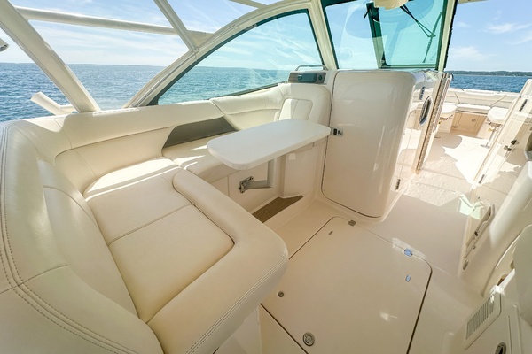 Blue Jeanne 37ft Grady White Yacht For Sale