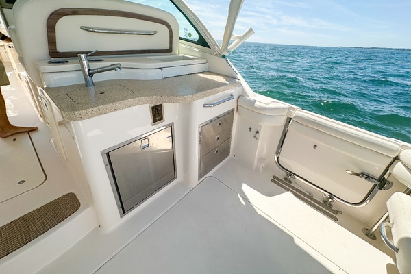 Blue Jeanne 37ft Grady White Yacht For Sale