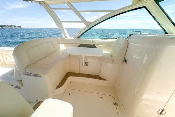 Blue Jeanne 37ft Grady White Yacht For Sale