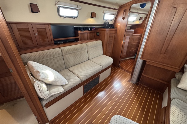 Abundance 40ft Island Packet Yacht For Sale