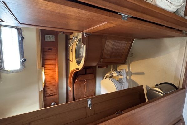 Abundance 40ft Island Packet Yacht For Sale