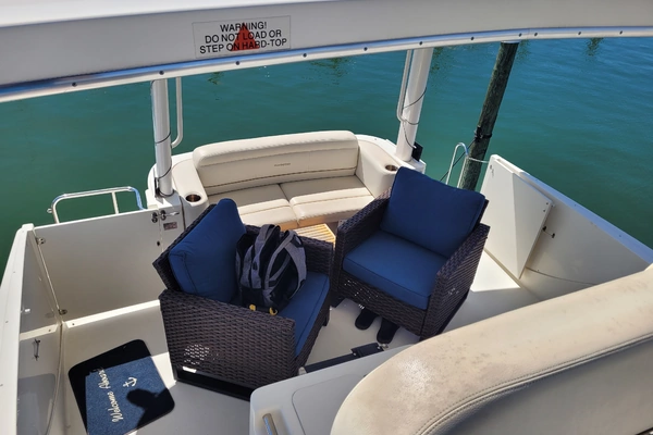 Photo of the 2008 Silverton 35 MY "Midnight Blue"