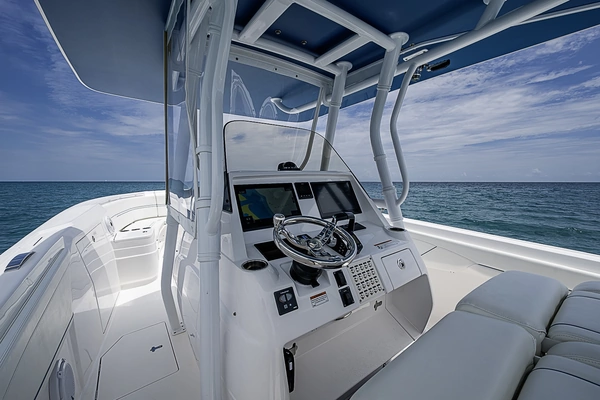 2023 Intrepid 37