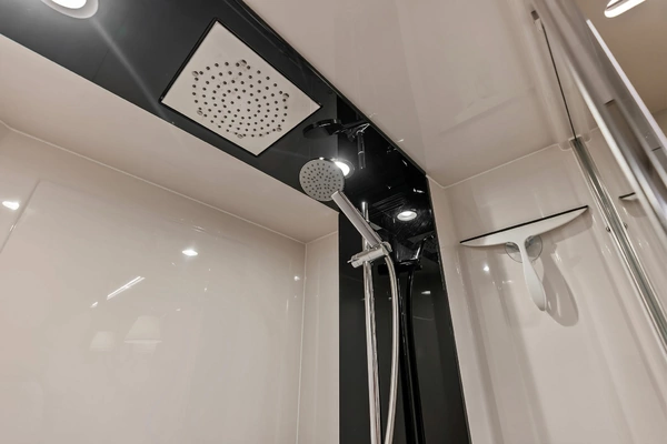 2021 Azimut 66