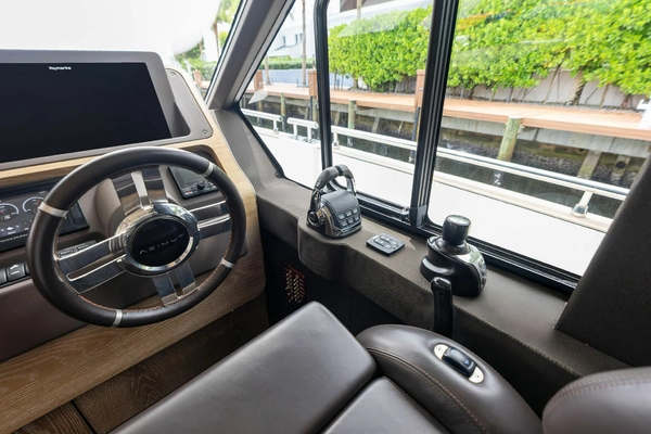 2021 Azimut 66