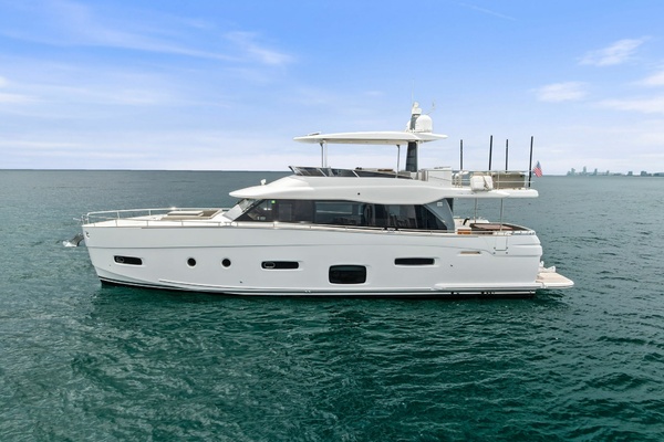 BACKSTAGE 66ft Azimut Yacht For Sale