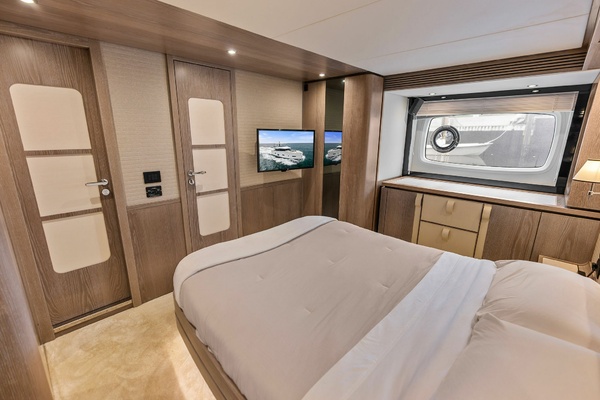 BACKSTAGE 66ft Azimut Yacht For Sale