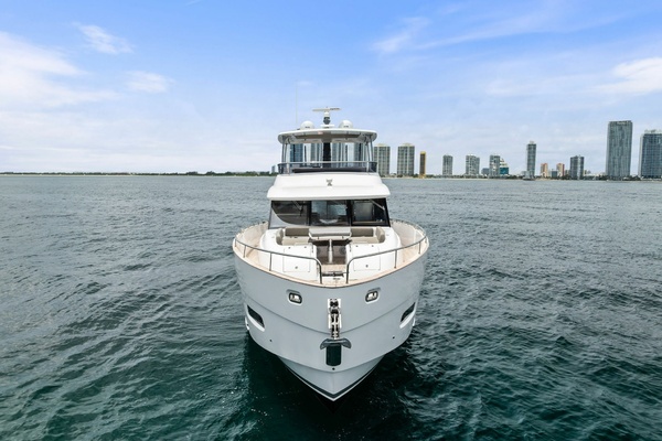 BACKSTAGE 66ft Azimut Yacht For Sale