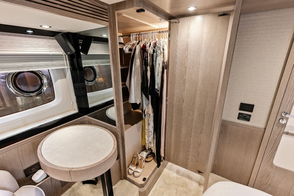 BACKSTAGE 66ft Azimut Yacht For Sale