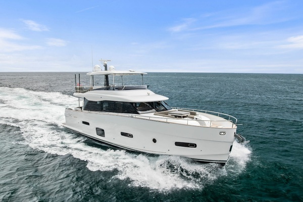 BACKSTAGE 66ft Azimut Yacht For Sale