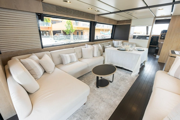 2021 Azimut 66