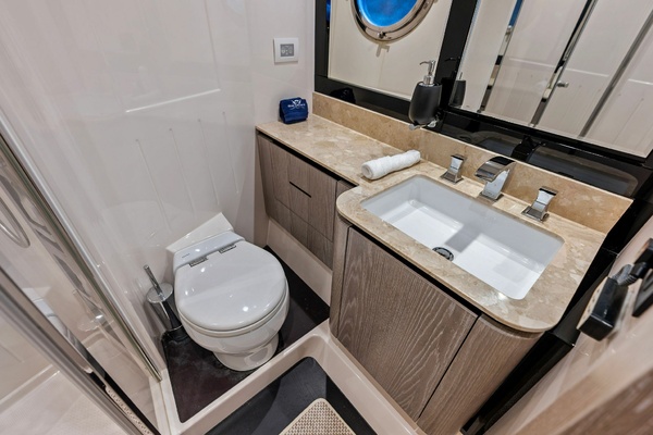BACKSTAGE 66ft Azimut Yacht For Sale