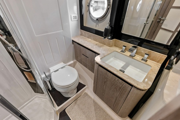 BACKSTAGE 66ft Azimut Yacht For Sale