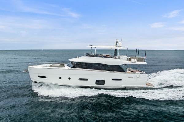 BACKSTAGE 66ft Azimut Yacht For Sale