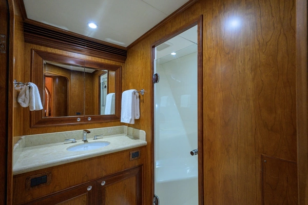2008 Outer Reef Yachts 80