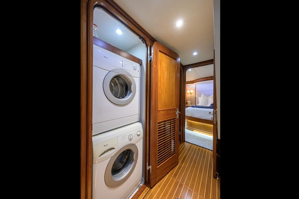 2008 Outer Reef Yachts 80
