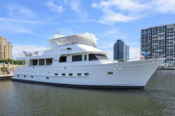 80' Outer Reef Yachts