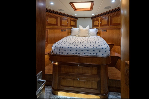 2008 Outer Reef Yachts 80