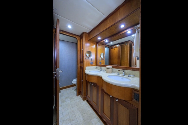 2008 Outer Reef Yachts 80