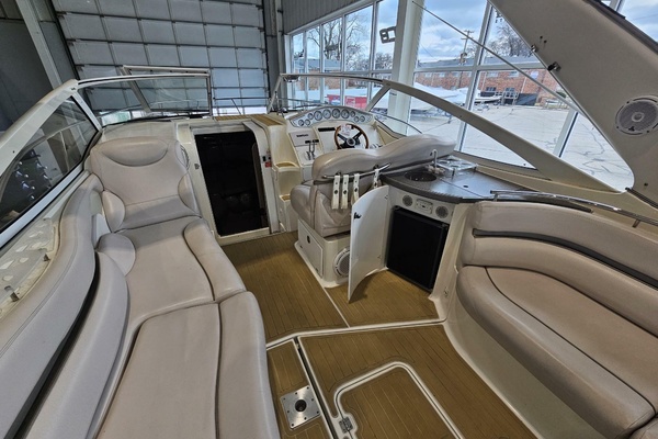 33ft Doral Yacht For Sale