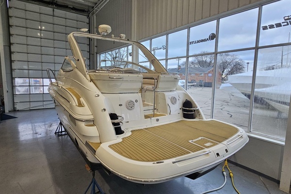 33ft Doral Yacht For Sale