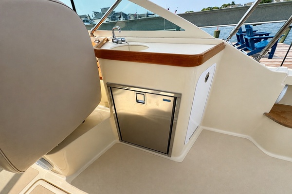 Calm 25ft Hunt Yachts Yacht For Sale