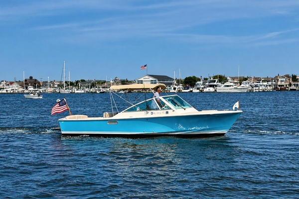 Calm 25ft Hunt Yachts Yacht For Sale
