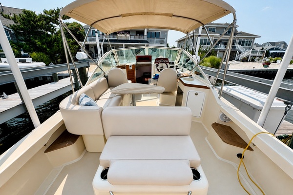Calm 25ft Hunt Yachts Yacht For Sale