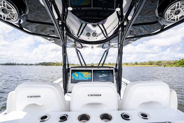 39ft Contender Yacht For Sale