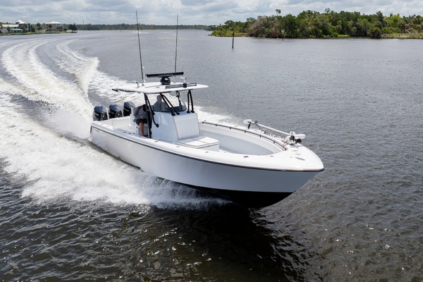 39ft Contender Yacht For Sale