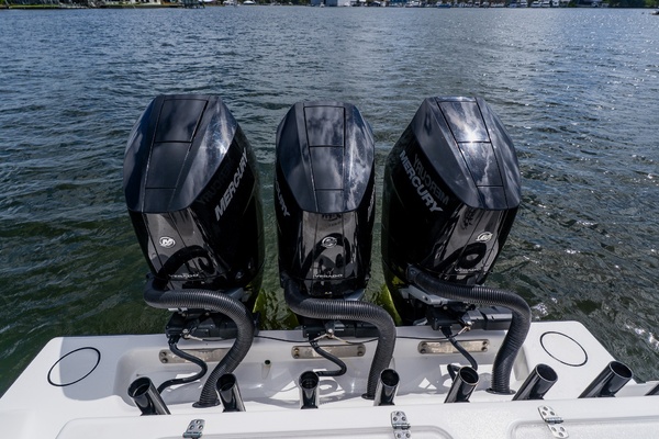 39ft Contender Yacht For Sale