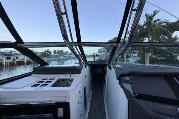 2021 Monterey 38