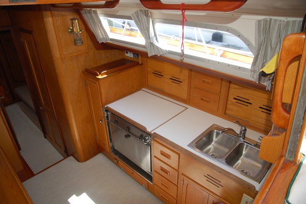 GRACE 50ft Hinckley Yacht For Sale