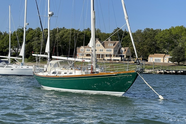 GRACE 50ft Hinckley Yacht For Sale