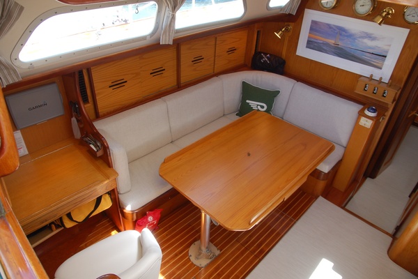 GRACE 50ft Hinckley Yacht For Sale