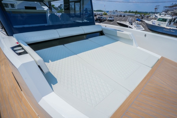 50ft De Antonio Yacht For Sale