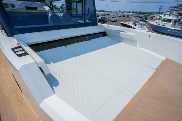 50ft De Antonio Yacht For Sale