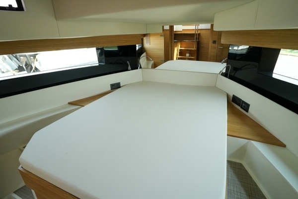 50ft De Antonio Yacht For Sale