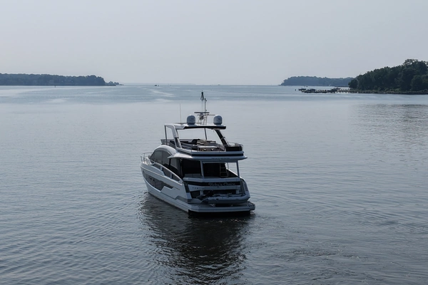 2018 Galeon 68