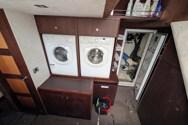 68ft Galeon Yacht For Sale