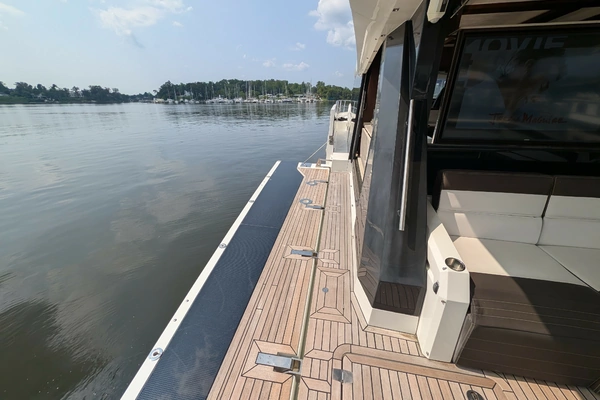 2018 Galeon 68