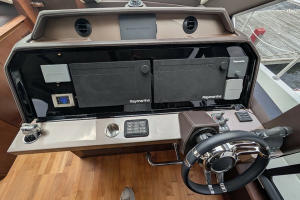 68ft Galeon Yacht For Sale