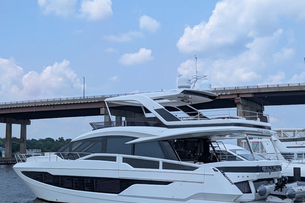 2018 Galeon 68